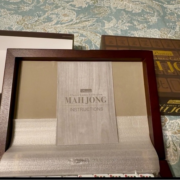 Premier Classic Games Collection Mah Jong Set, box damage, but new inside - Picture 2 of 9